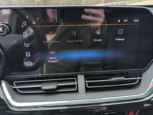 New 2026 Chevrolet Trax RS w/ Sunroof Package FWD image 18