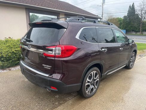 Used 2024 Subaru Ascent Touring AWD/4WD image 2