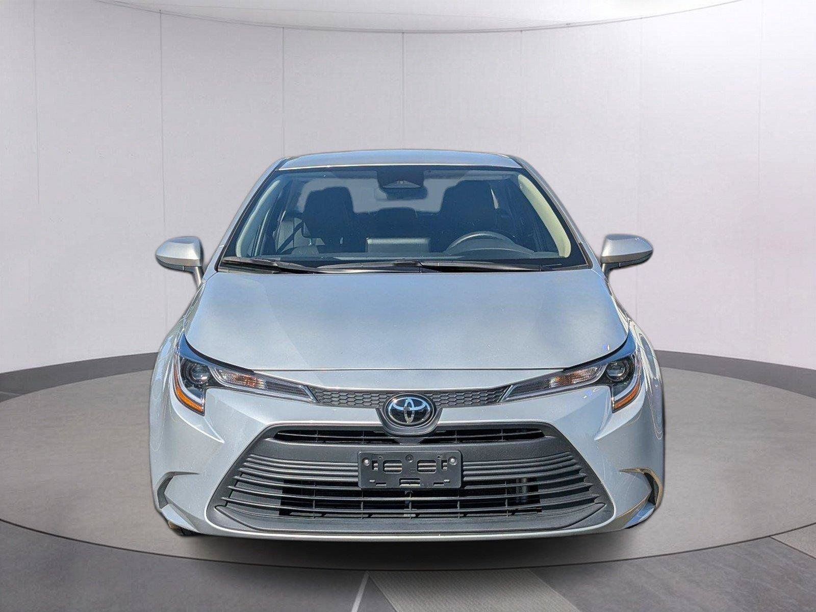 Used 2025 Toyota Corolla LE FWD image 10