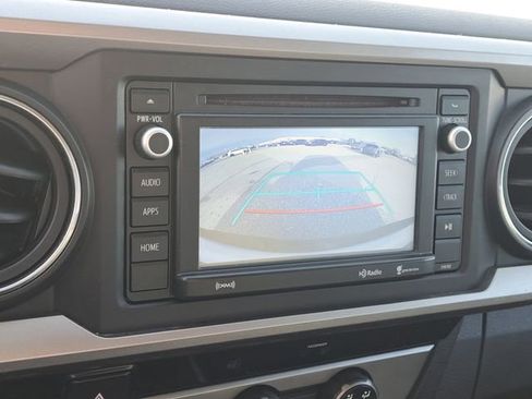 Used 2017 Toyota Tacoma SR5 image 12