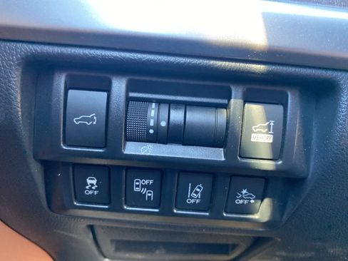 Used 2018 Subaru Outback 2.5i Touring image 22