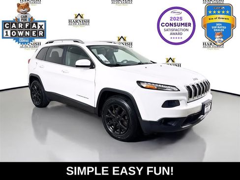 Used 2016 Jeep Cherokee Latitude w/ Comfort/Convenience Group AWD/4WD image 1