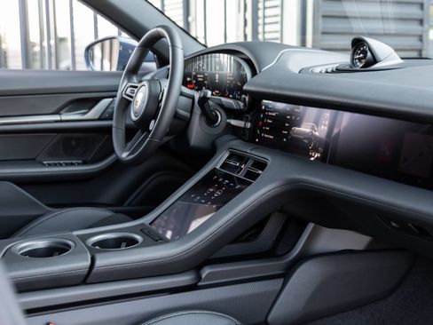 Certified 2026 Porsche Taycan AWD/4WD image 43