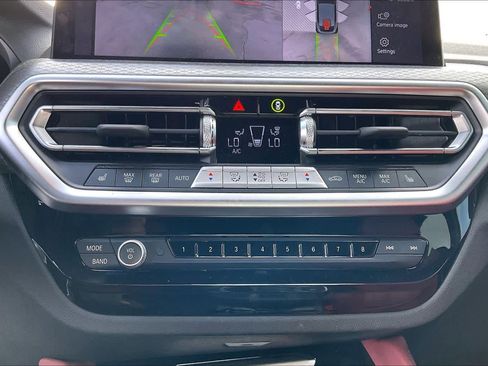 Used 2025 BMW X4 xDrive30i w/ Premium Package image 33