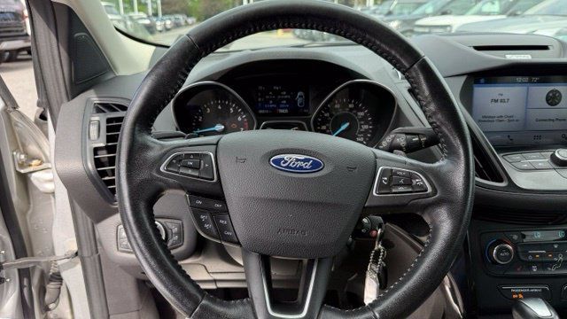 Used 2017 Ford Escape SE w/ Equipment Group 201A AWD/4WD image 10