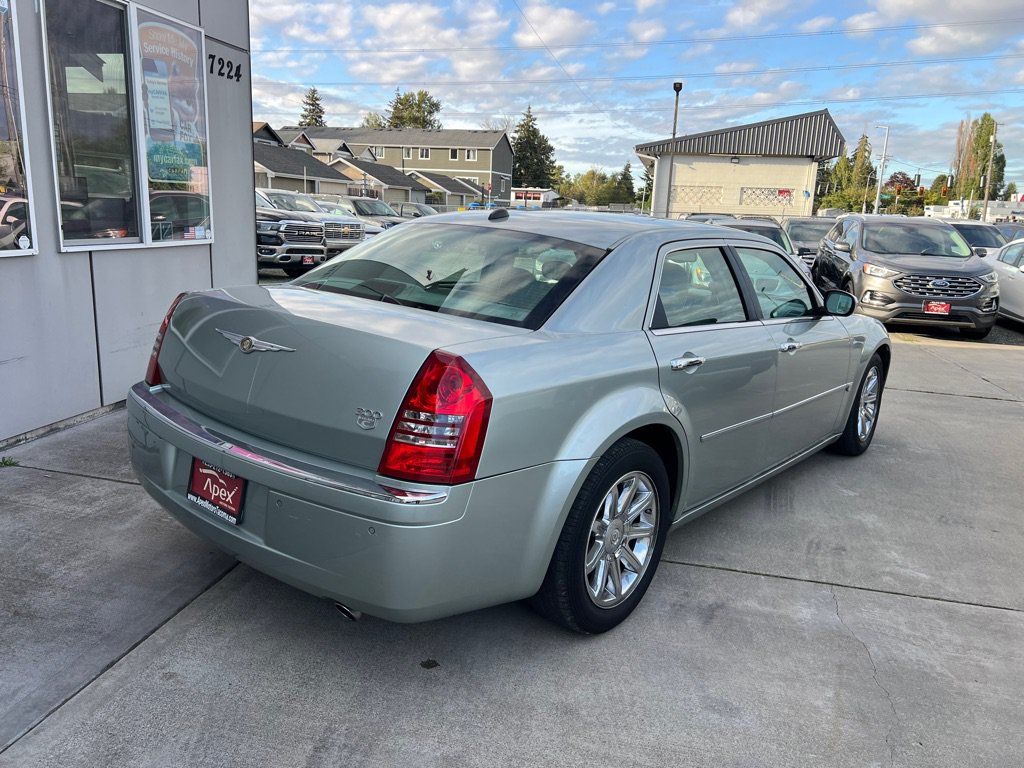 Used 2006 Chrysler 300 C w/ Protection Group II RWD image 7