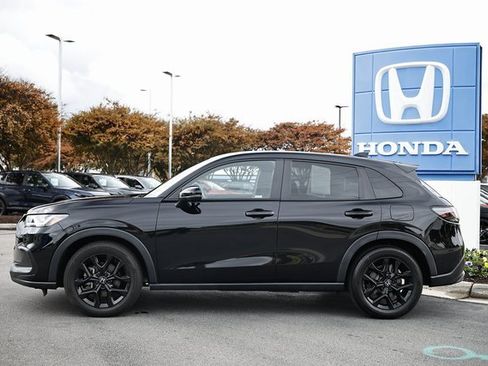 Used 2024 Honda HR-V Sport image 3