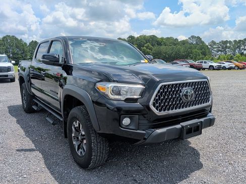 Used 2019 Toyota Tacoma TRD Off-Road AWD/4WD image 1
