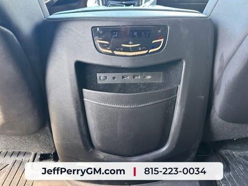 Used 2020 Cadillac Escalade Premium Luxury AWD/4WD image 24