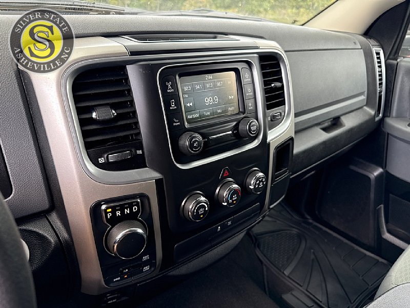 Used 2020 RAM 1500 Classic SLT AWD/4WD image 21