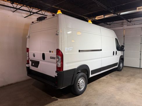 Used 2025 RAM ProMaster 2500 w/ Convenience Group FWD image 13