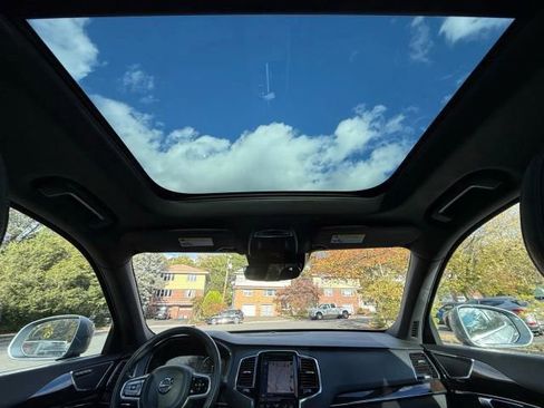 Used 2018 Volvo XC90 T6 Momentum w/ Convenience Package image 24