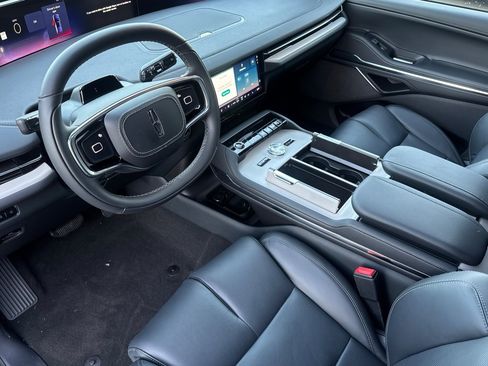 New 2025 Lincoln Navigator L Reserve w/ Jet Appearance Package image 8