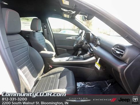 New 2025 Dodge Hornet GT w/ Tech Pack AWD/4WD image 18