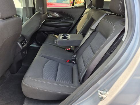 Used 2024 GMC Terrain SLE FWD image 29