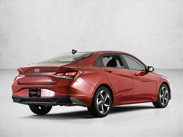 Used 2023 Hyundai Elantra SEL w/ Convenience Package FWD image 5
