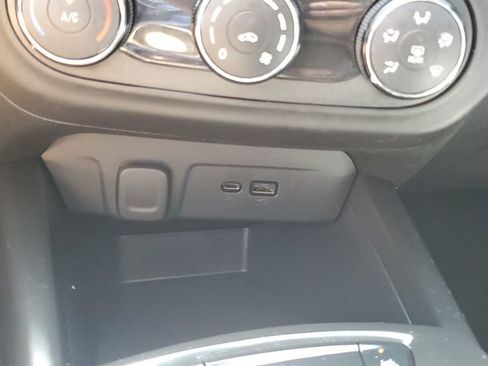 Used 2024 Chevrolet Trax LS FWD image 26