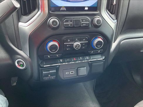 Used 2023 Chevrolet Silverado 2500 LT w/ Convenience Package image 16