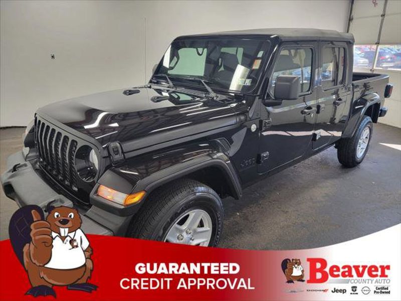 Certified 2021 Jeep Gladiator Sport image 1