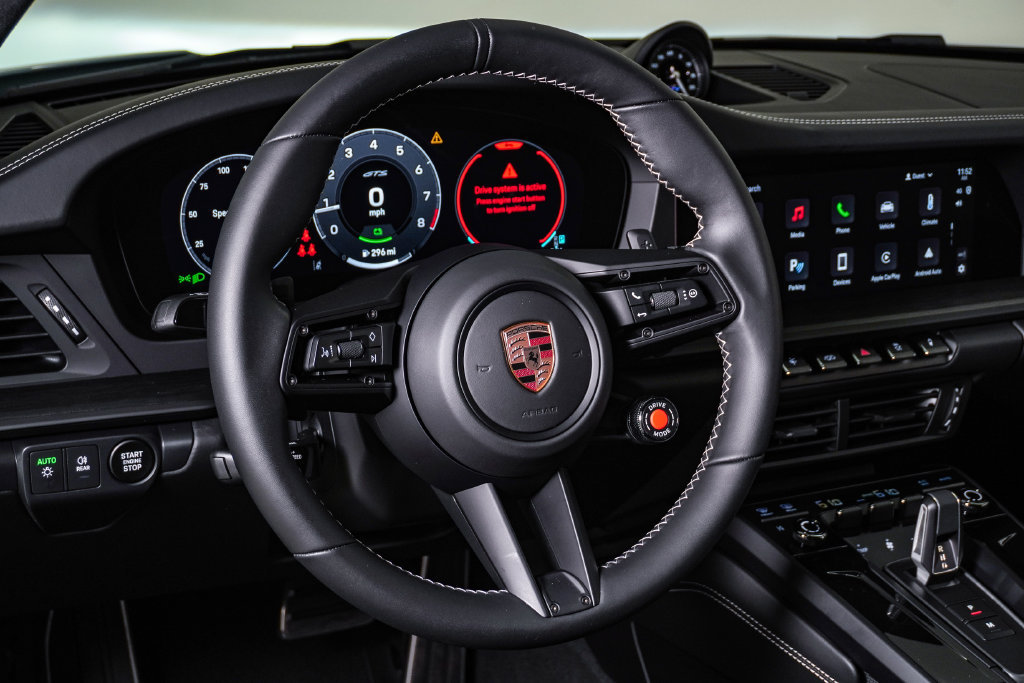 Certified 2025 Porsche 911 Carrera 4 GTS AWD/4WD image 20
