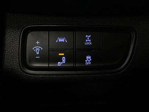 Used 2019 Hyundai Santa Fe SE AWD/4WD image 15