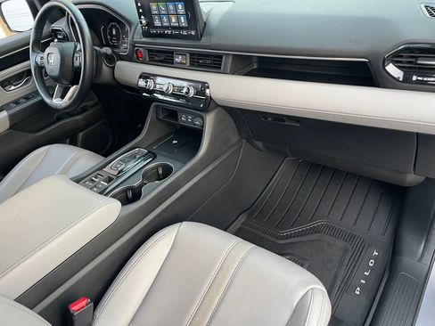 Used 2025 Honda Pilot EX-L image 24