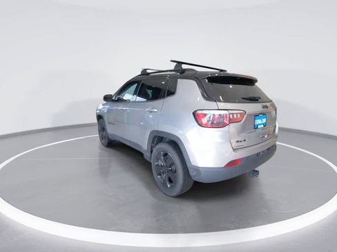 Used 2018 Jeep Compass Latitude w/ Popular Equipment Group AWD/4WD image 6