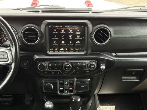 Used 2021 Jeep Gladiator Overland w/ Uconnect 4C Nav & Sound Group AWD/4WD image 4