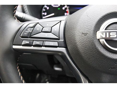 Used 2025 Nissan Sentra SR w/ Midnight Edition image 13