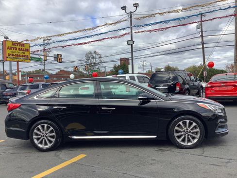 Used 2016 Hyundai Sonata Limited w/ Option Group 04 FWD image 8