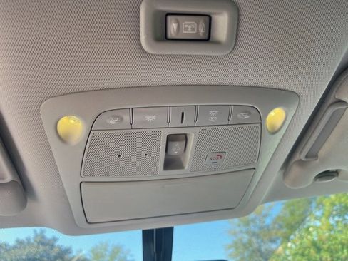 Used 2017 Nissan Pathfinder Platinum image 31