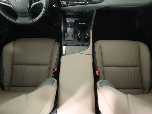 Used 2025 Lexus ES 350 Luxury image 16
