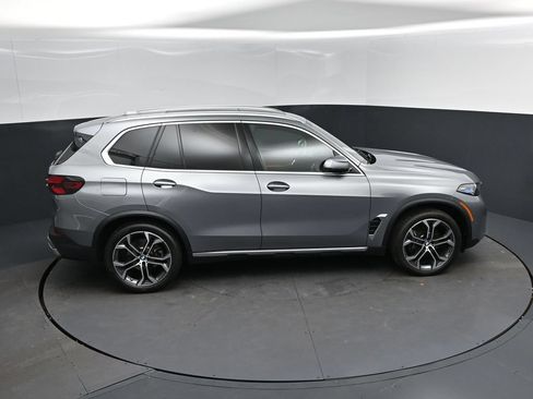 Certified 2026 BMW X5 sDrive40i w/ Climate Comfort Package RWD image 31