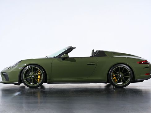 Used 2019 Porsche 911 Speedster RWD image 12