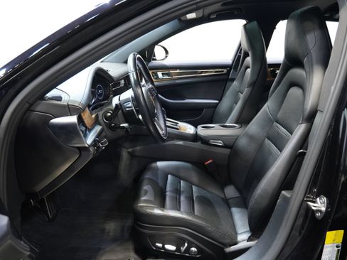 Used 2018 Porsche Panamera 4S AWD/4WD image 30