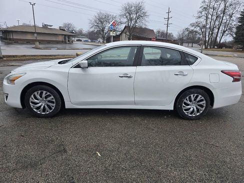 Used 2015 Nissan Altima 2.5 S w/ Power Driver Seat Package FWD image 5