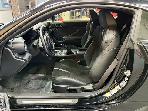 Used 2024 Toyota GR86 Premium RWD image 20