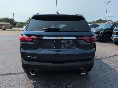 Used 2022 Chevrolet Traverse LT FWD image 6