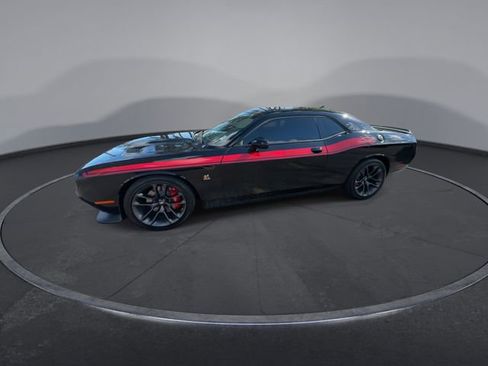 Used 2021 Dodge Challenger R/T Scat Pack RWD image 9