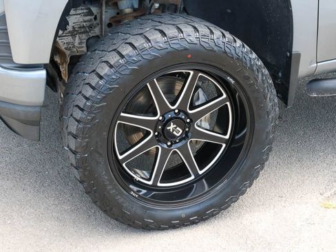 Used 2019 Chevrolet Silverado 1500 RST AWD/4WD image 7