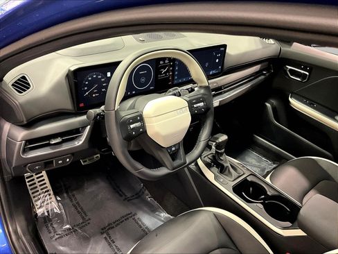 Certified 2025 Kia K4 GT-Line Turbo FWD image 17