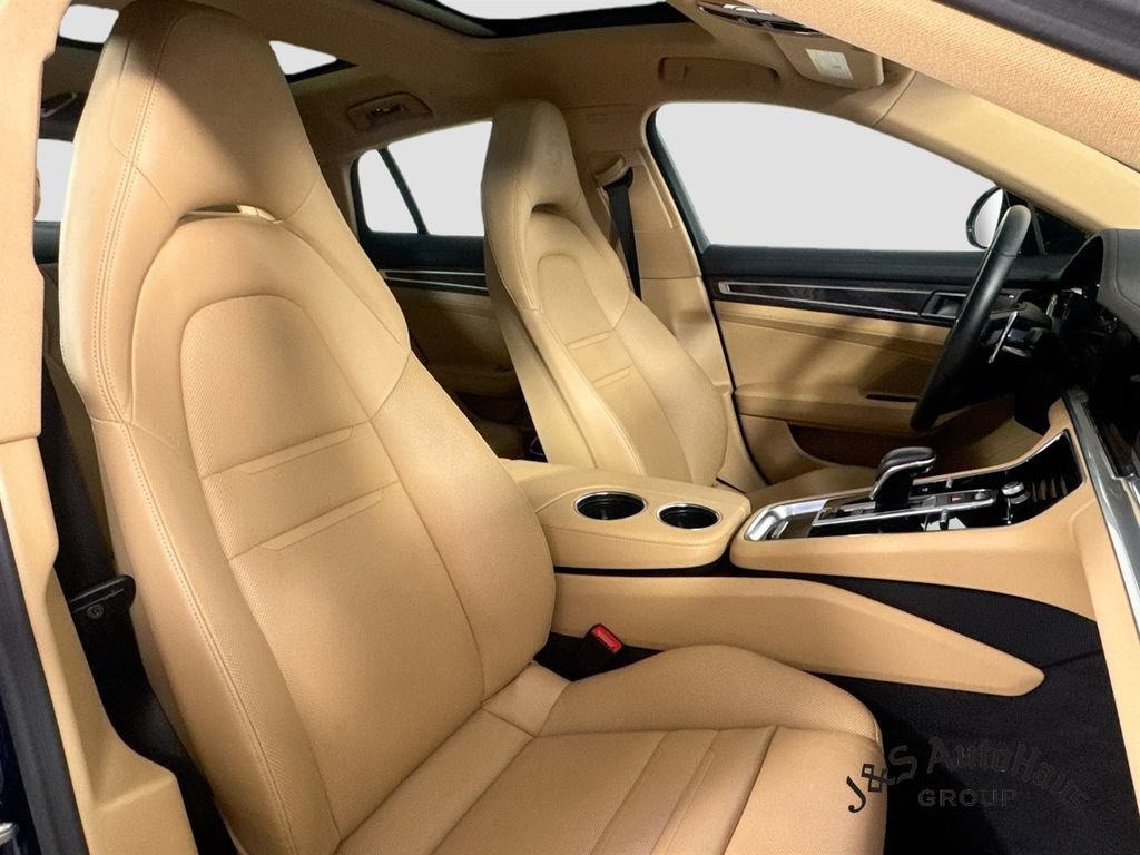 Used 2023 Porsche Panamera 4 Platinum Edition AWD/4WD image 36