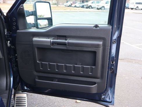 Used 2015 Ford F250 Lariat w/ Lariat Ultimate Package image 27