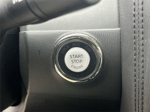 Used 2021 Nissan Armada SV image 23