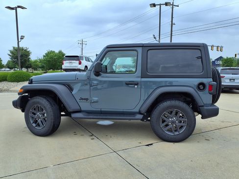 Used 2024 Jeep Wrangler Sport AWD/4WD image 28