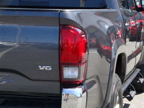 Used 2023 Toyota Tacoma SR5 RWD image 12