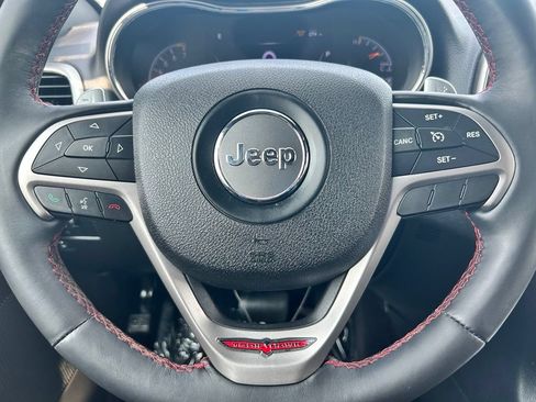 Used 2017 Jeep Grand Cherokee Trailhawk AWD/4WD image 23