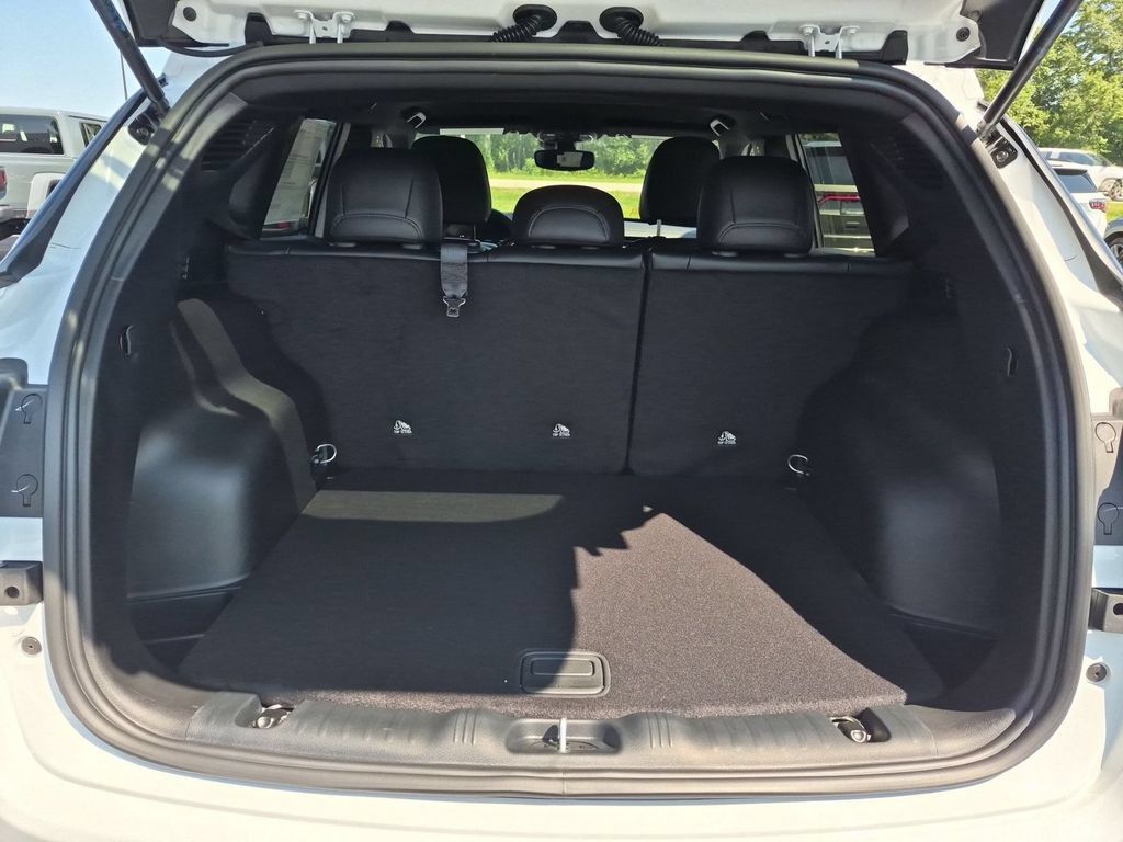 New 2026 Jeep Compass Latitude AWD/4WD image 31