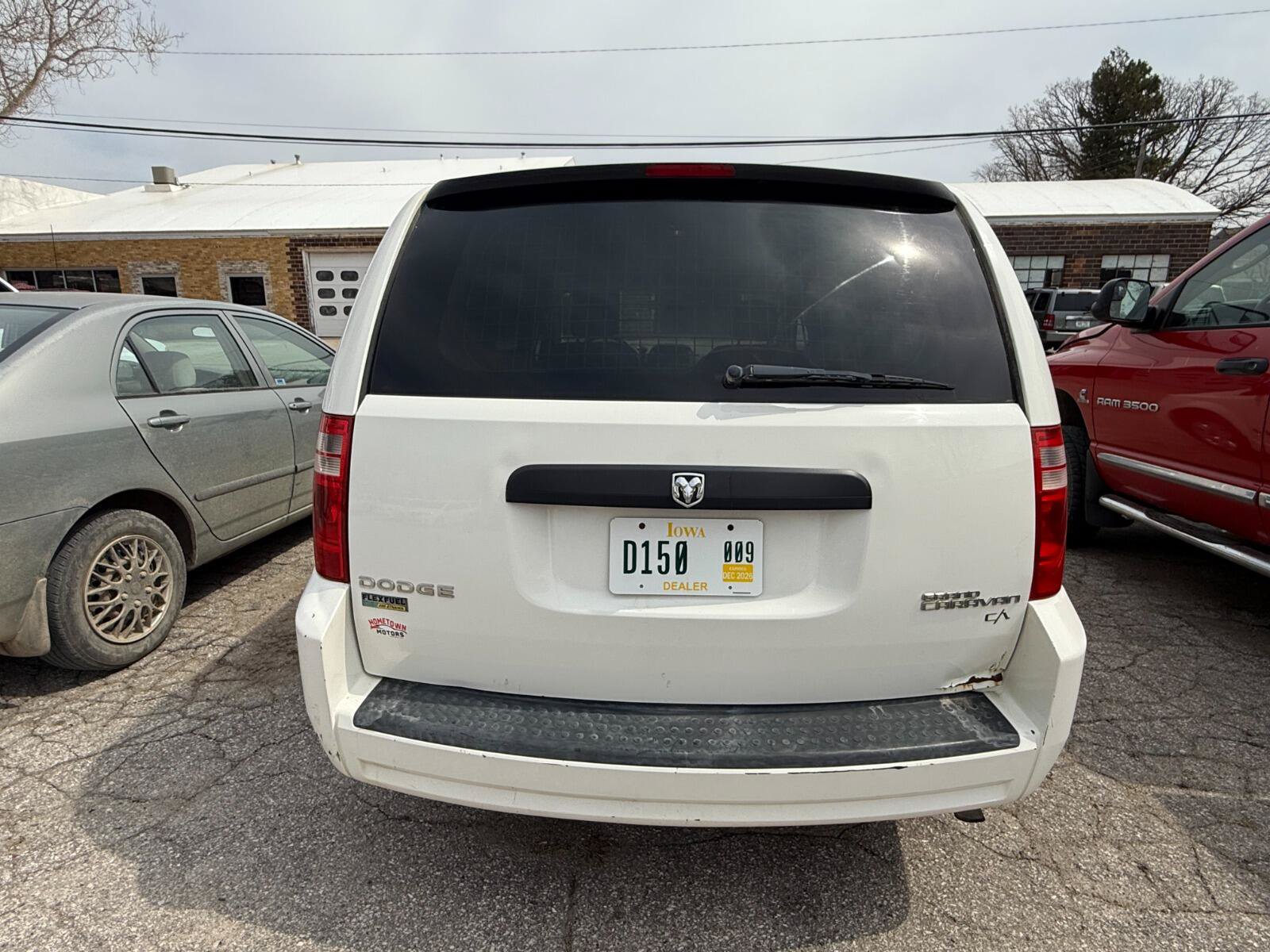 Used 2010 Dodge Grand Caravan FWD image 4