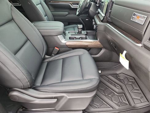 New 2026 Chevrolet Silverado 1500 RST AWD/4WD image 64